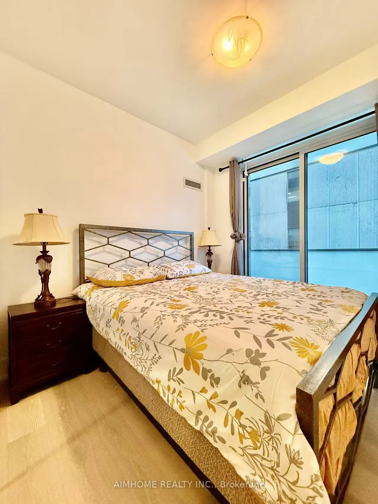 200 Bloor Street W, #1405