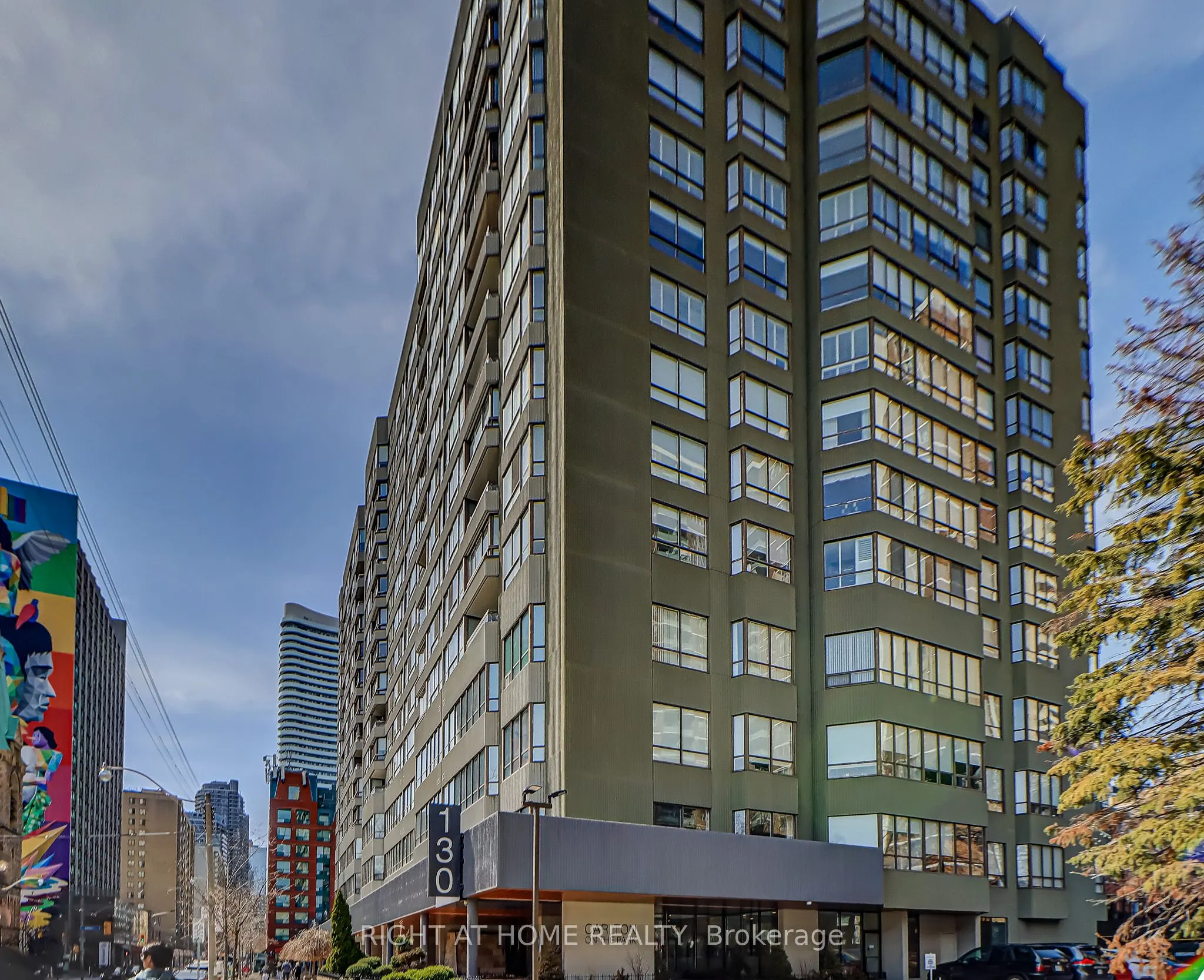 130 Carlton Street, #1207
