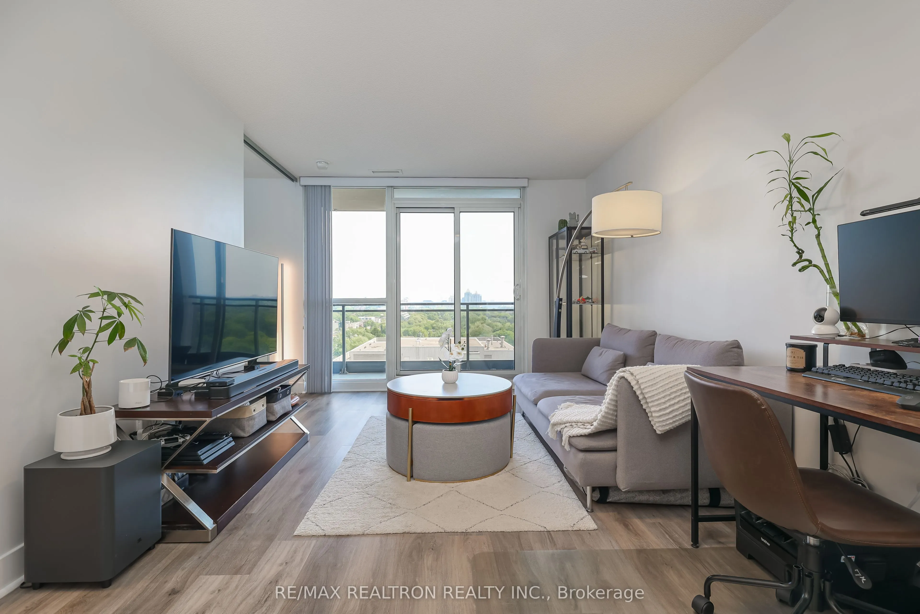 23 Sheppard Avenue E, #1505