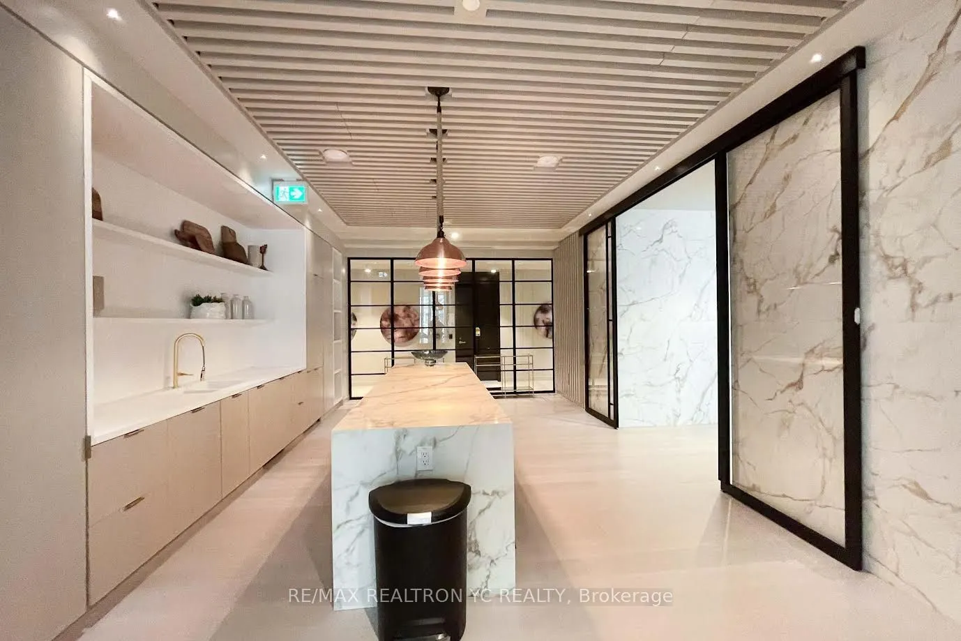 138 Downes Street, #6908