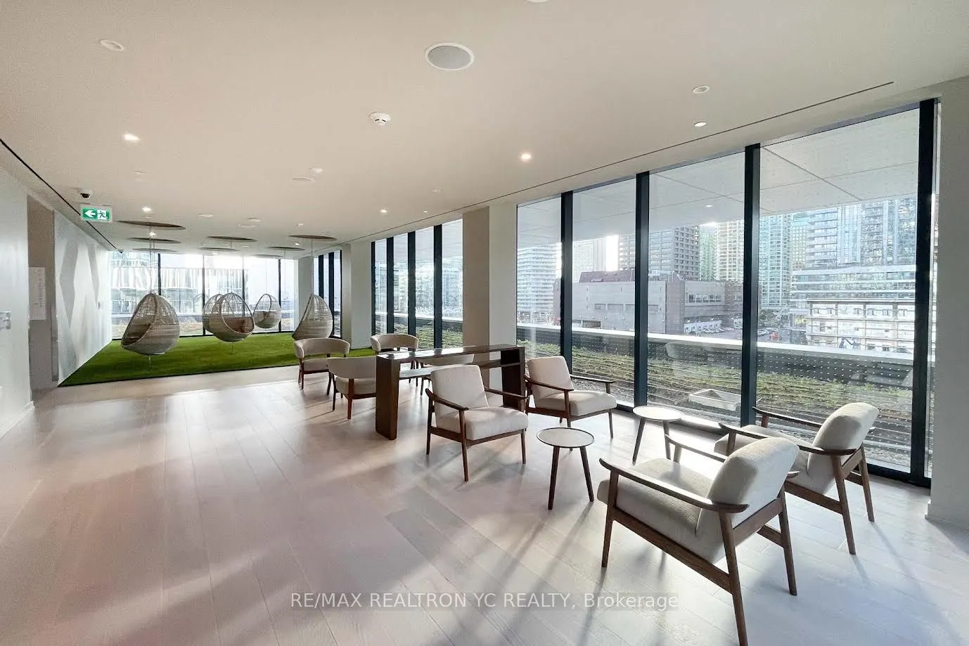 138 Downes Street, #6908