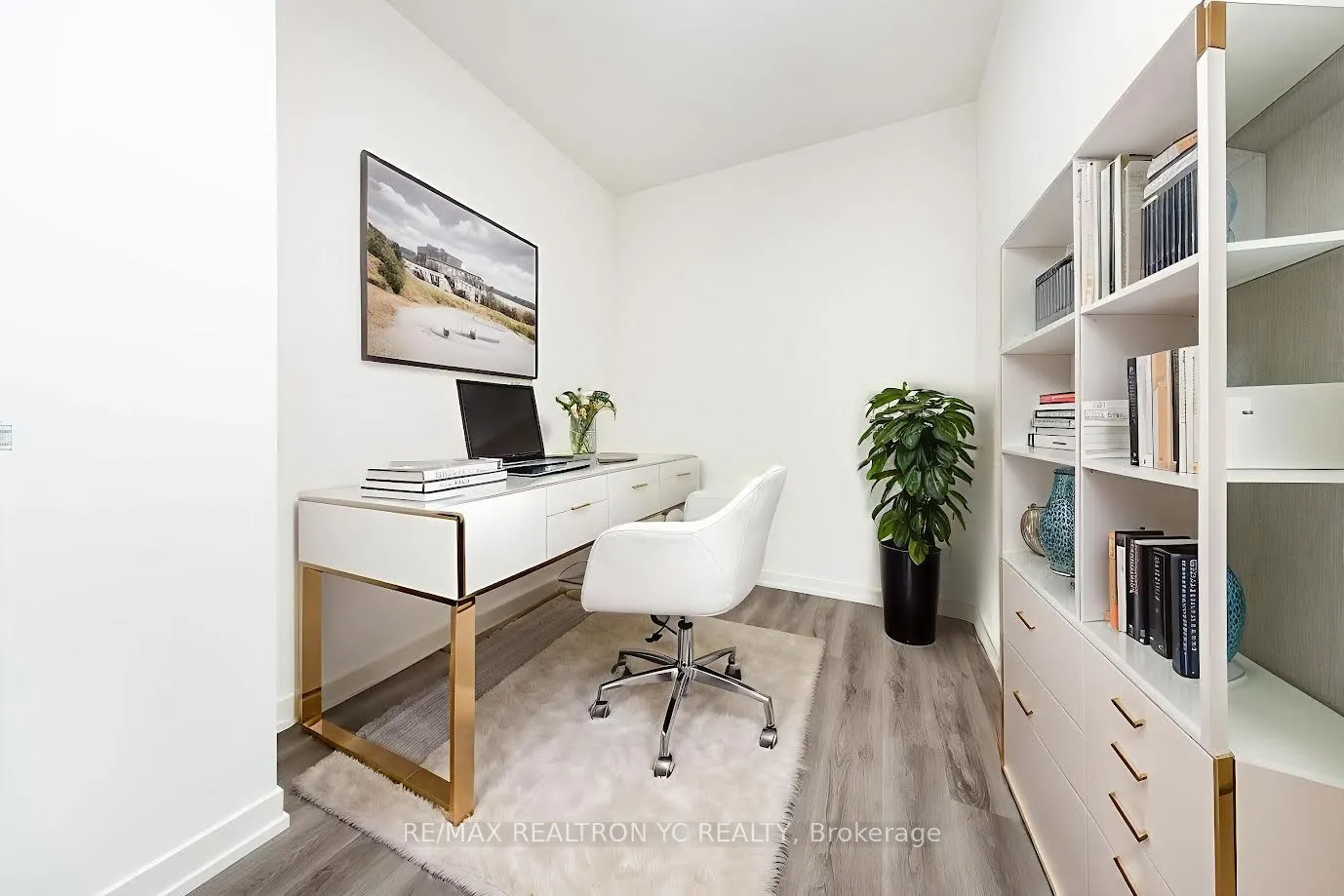 138 Downes Street, #6908