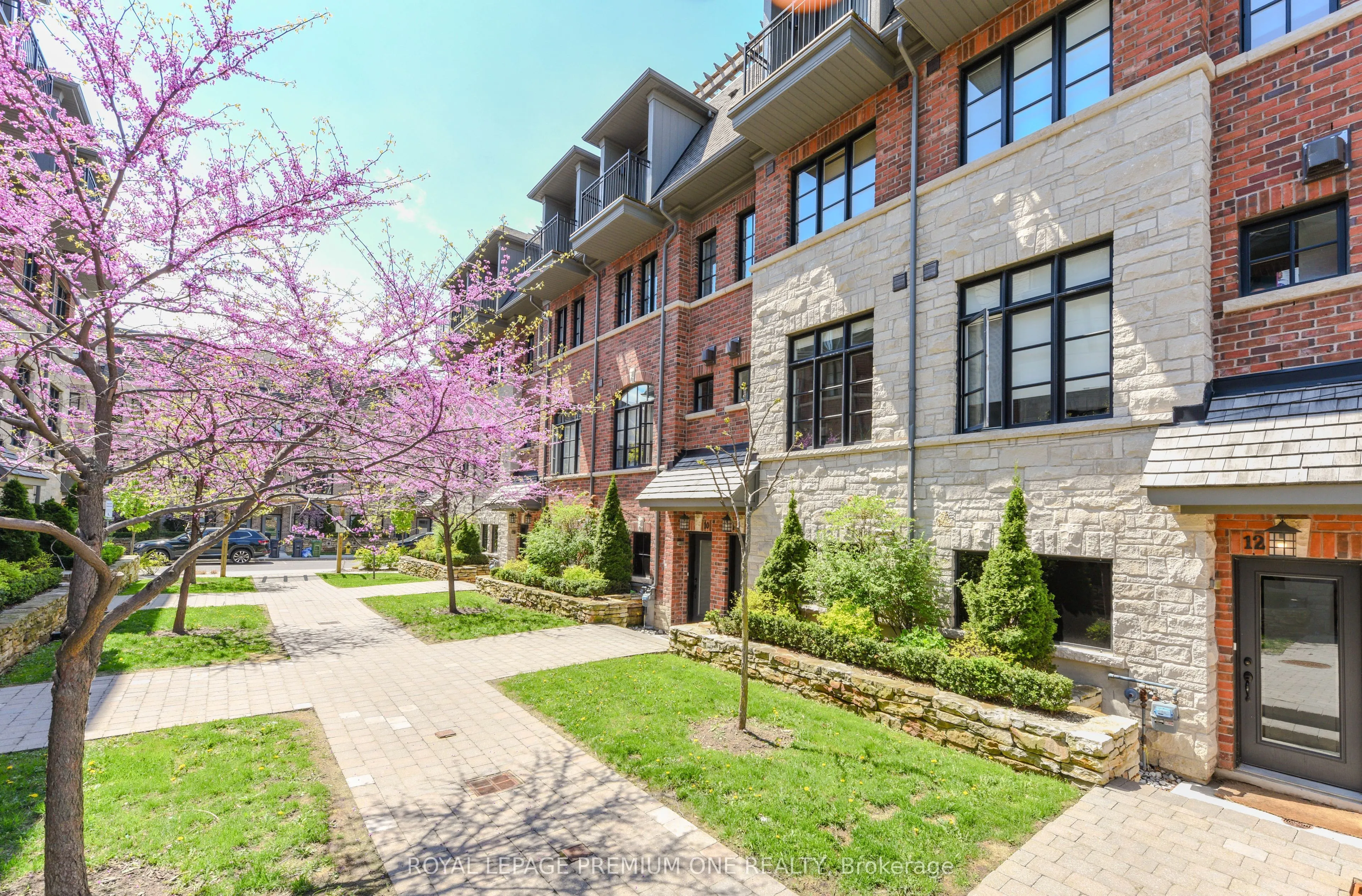 20 Salvador Allende Court, #2