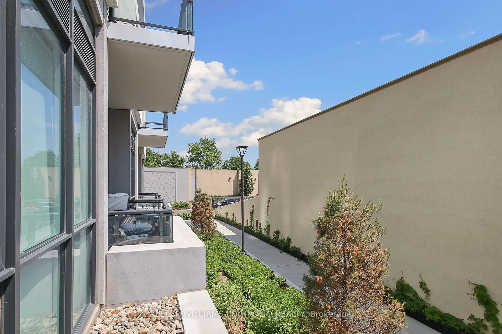 30 Inn On The Park Drive, #219