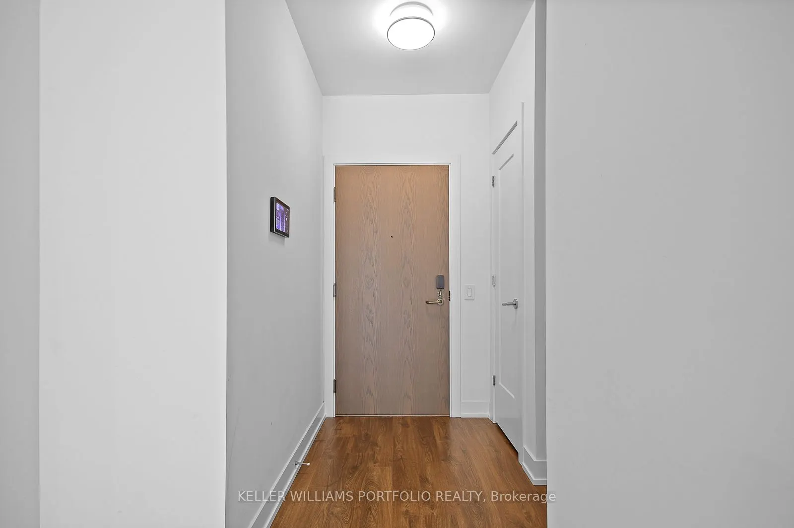 30 Inn On The Park Drive, #219