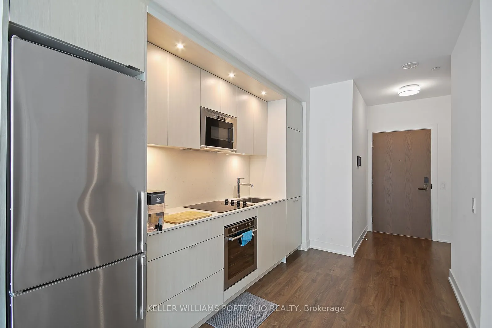 30 Inn On The Park Drive, #219