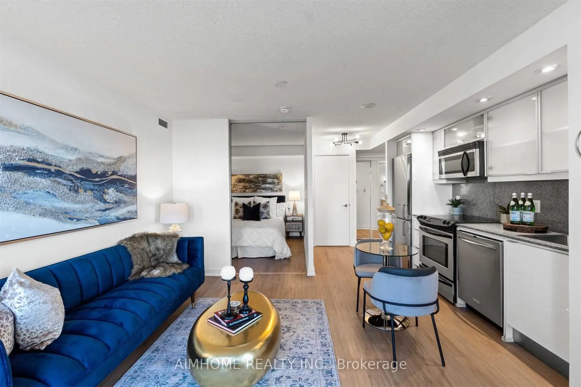 25 Telegram Mews, #4511