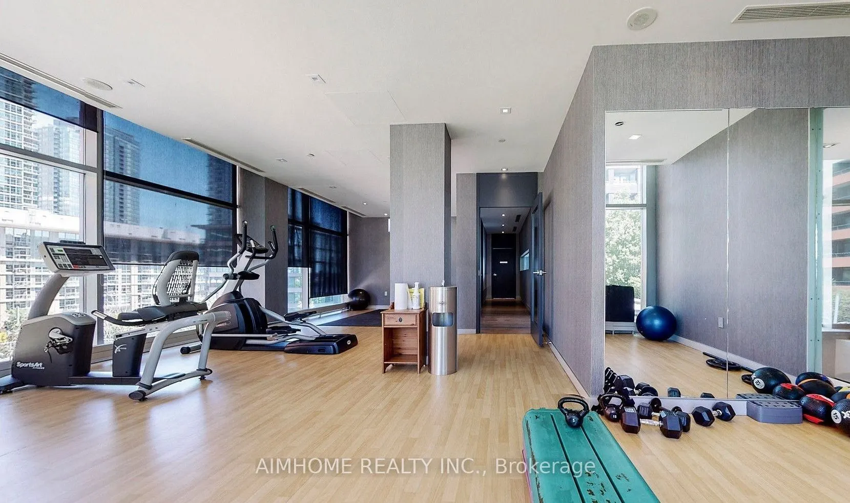 25 Telegram Mews, #4511