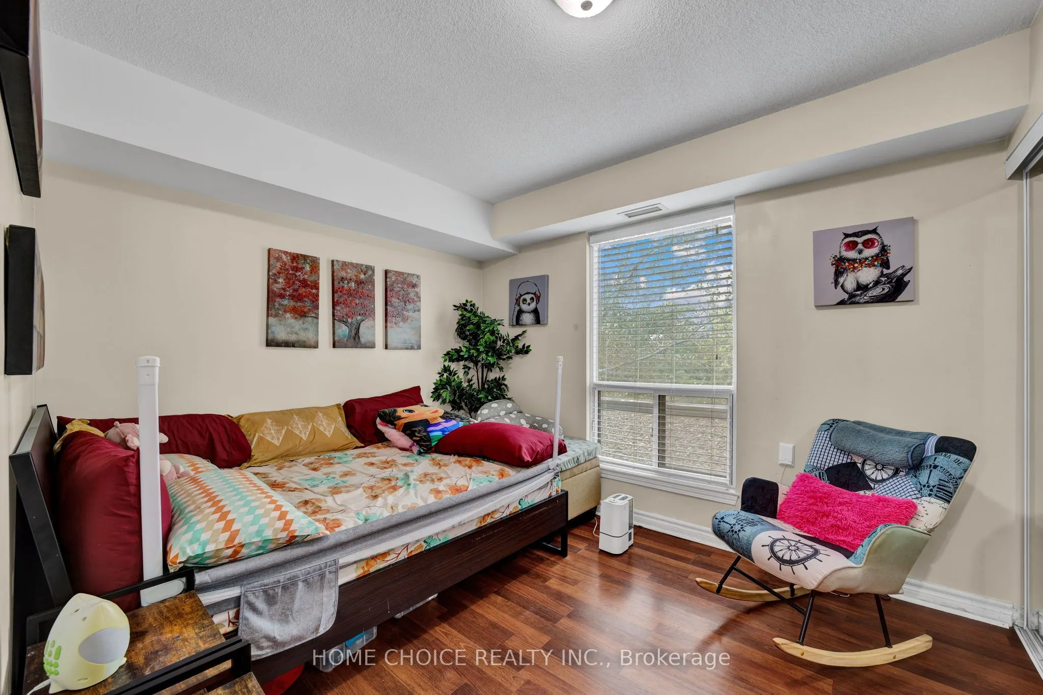 935 Sheppard Avenue W, #206