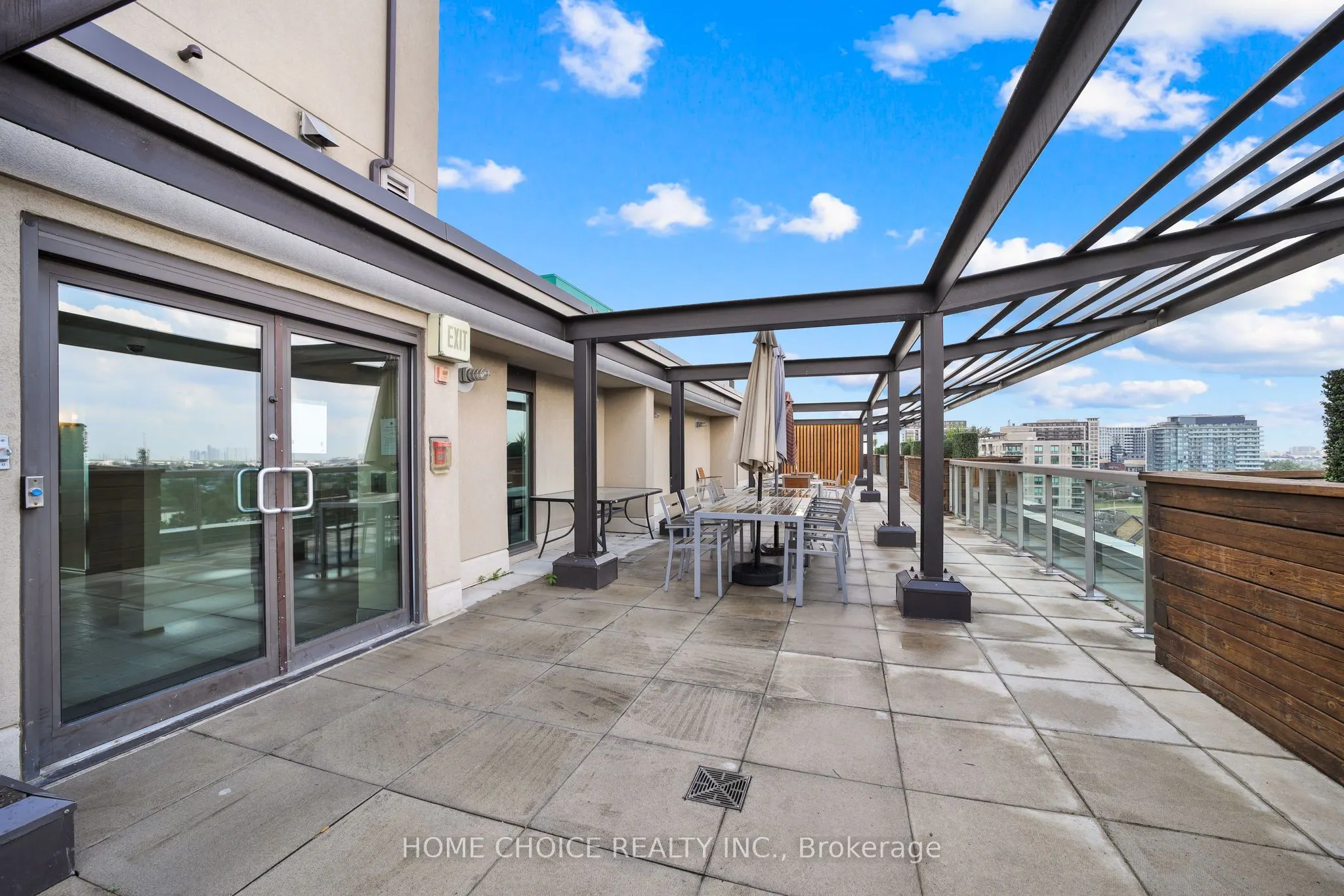 935 Sheppard Avenue W, #206
