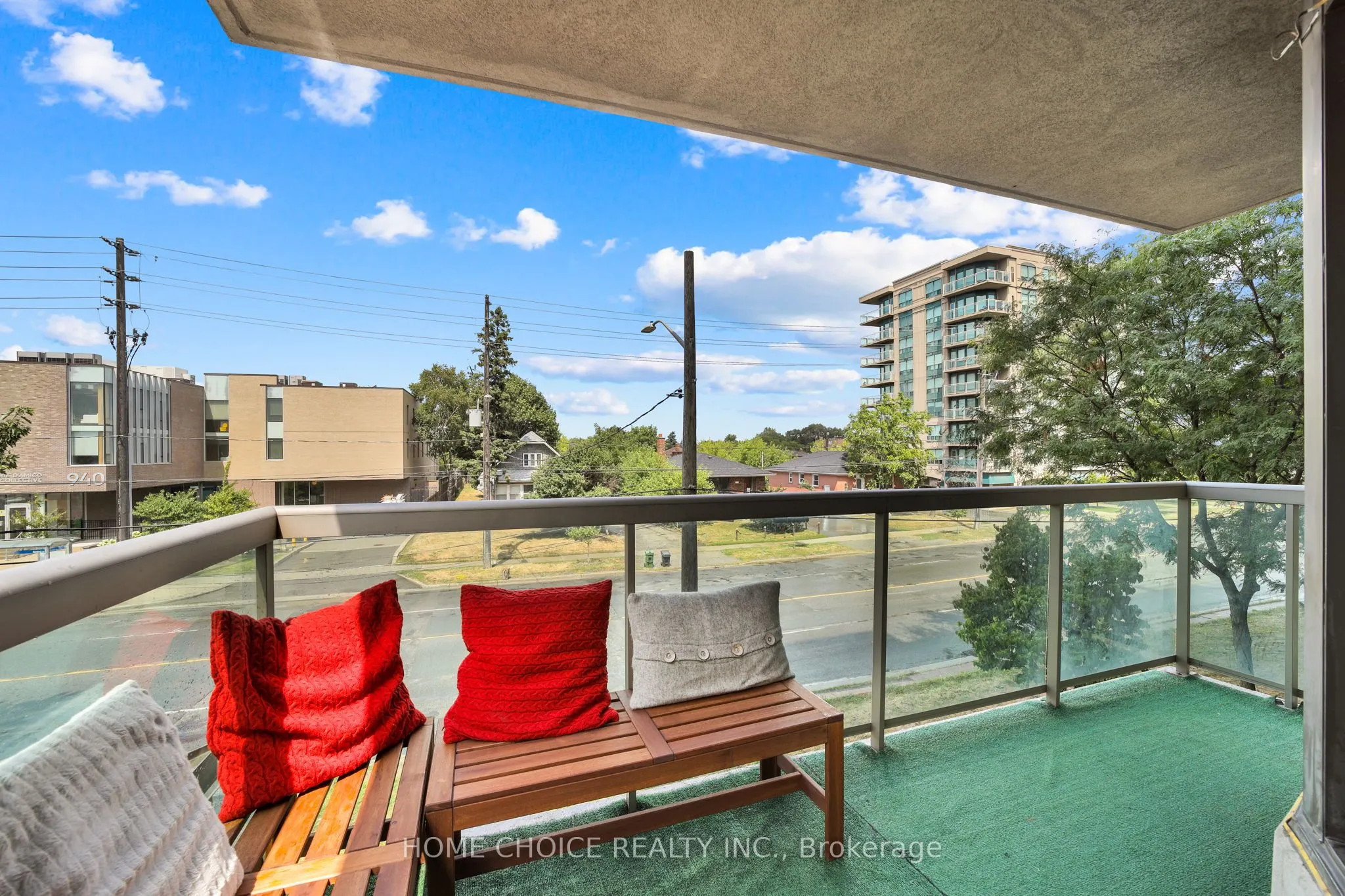 935 Sheppard Avenue W, #206