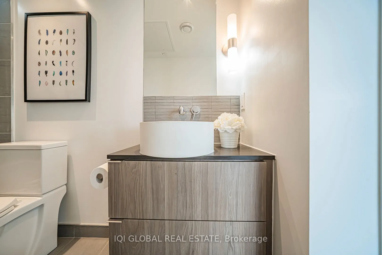 161 Roehampton Avenue, #2505