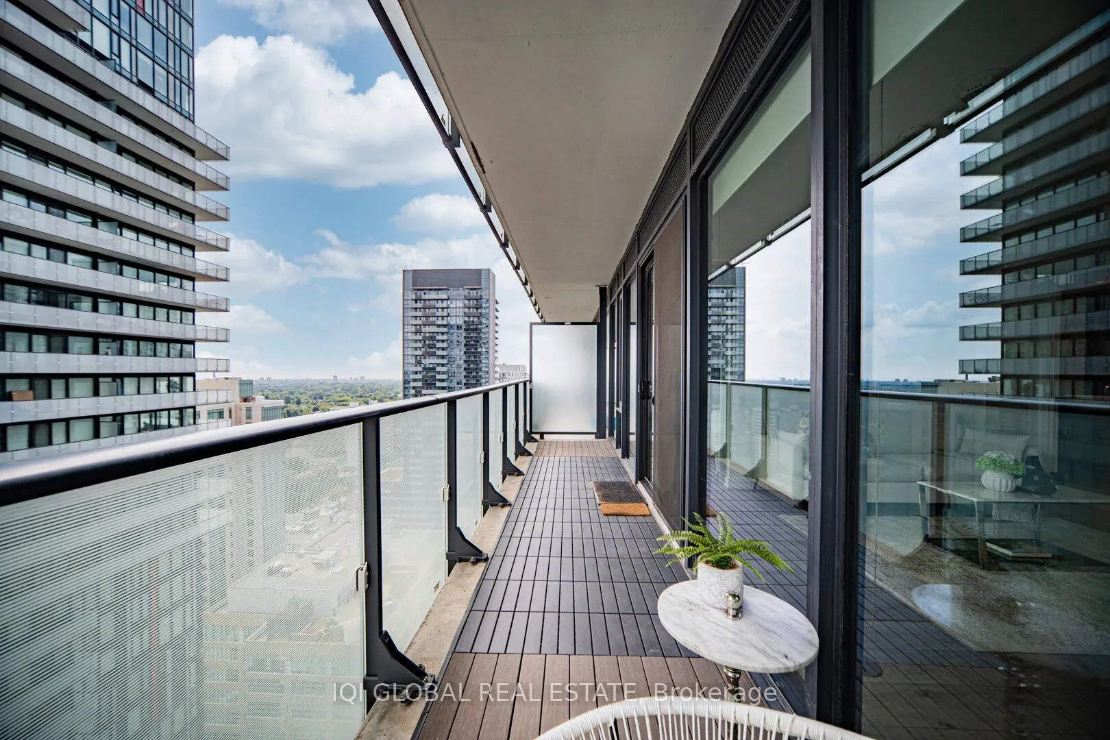 161 Roehampton Avenue, #2505