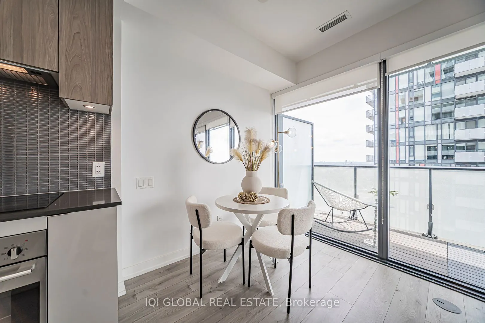 161 Roehampton Avenue, #2505