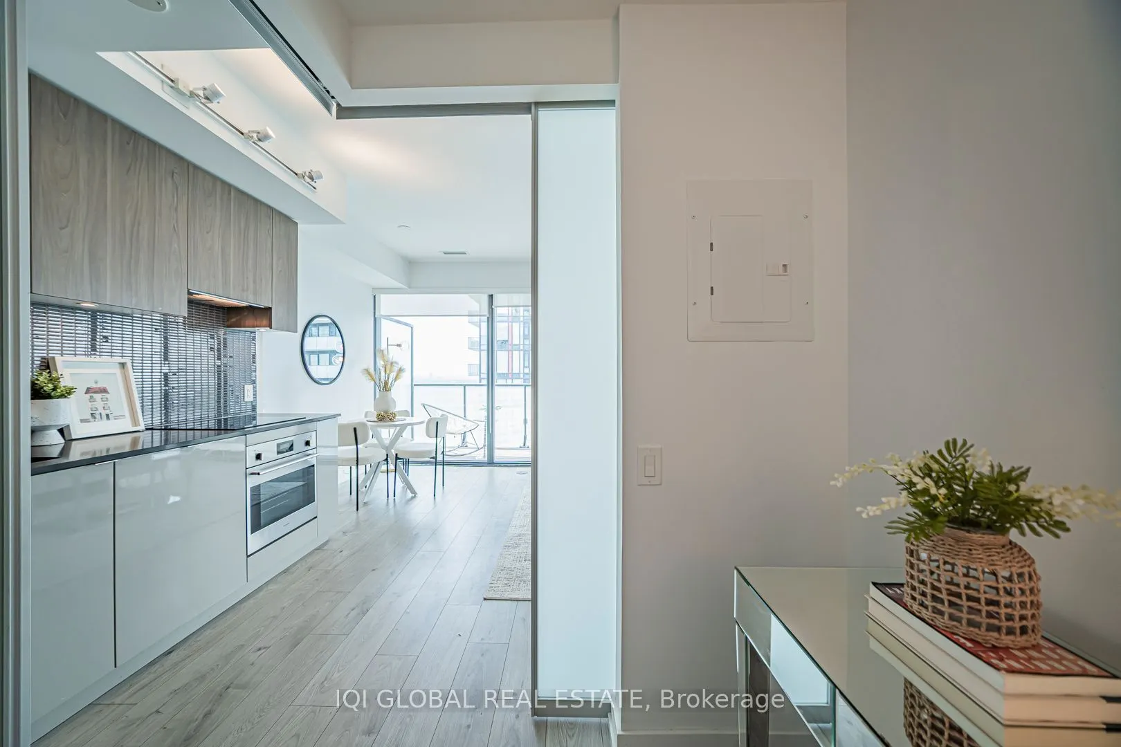161 Roehampton Avenue, #2505