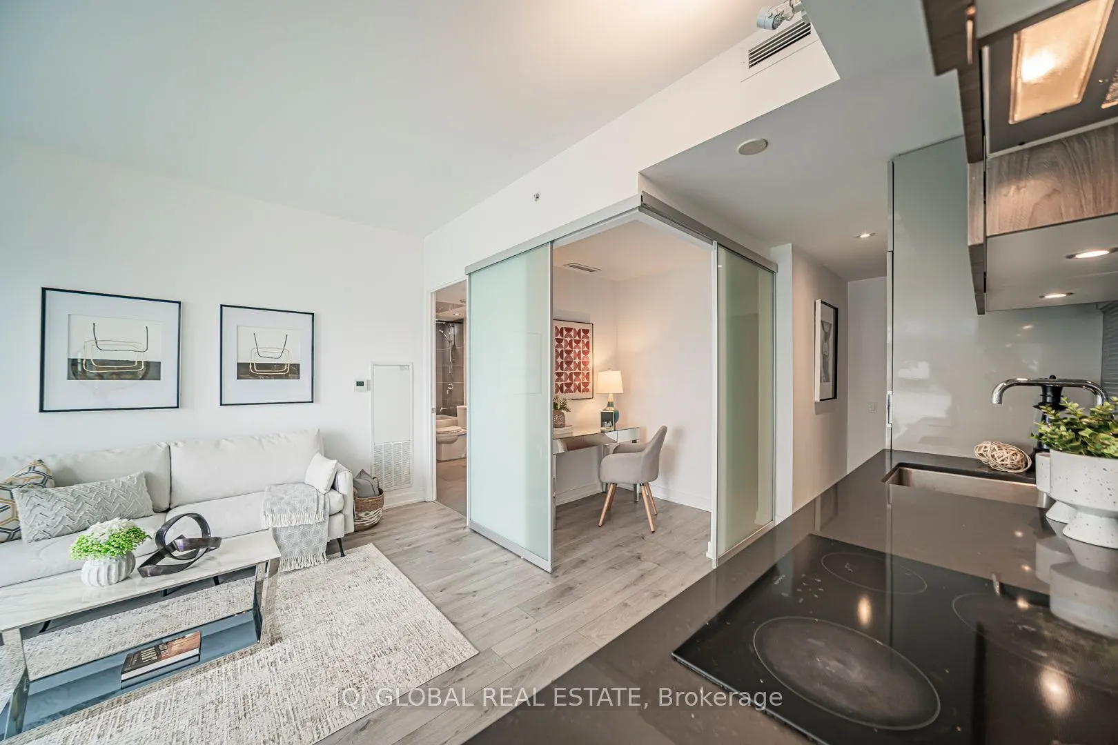 161 Roehampton Avenue, #2505