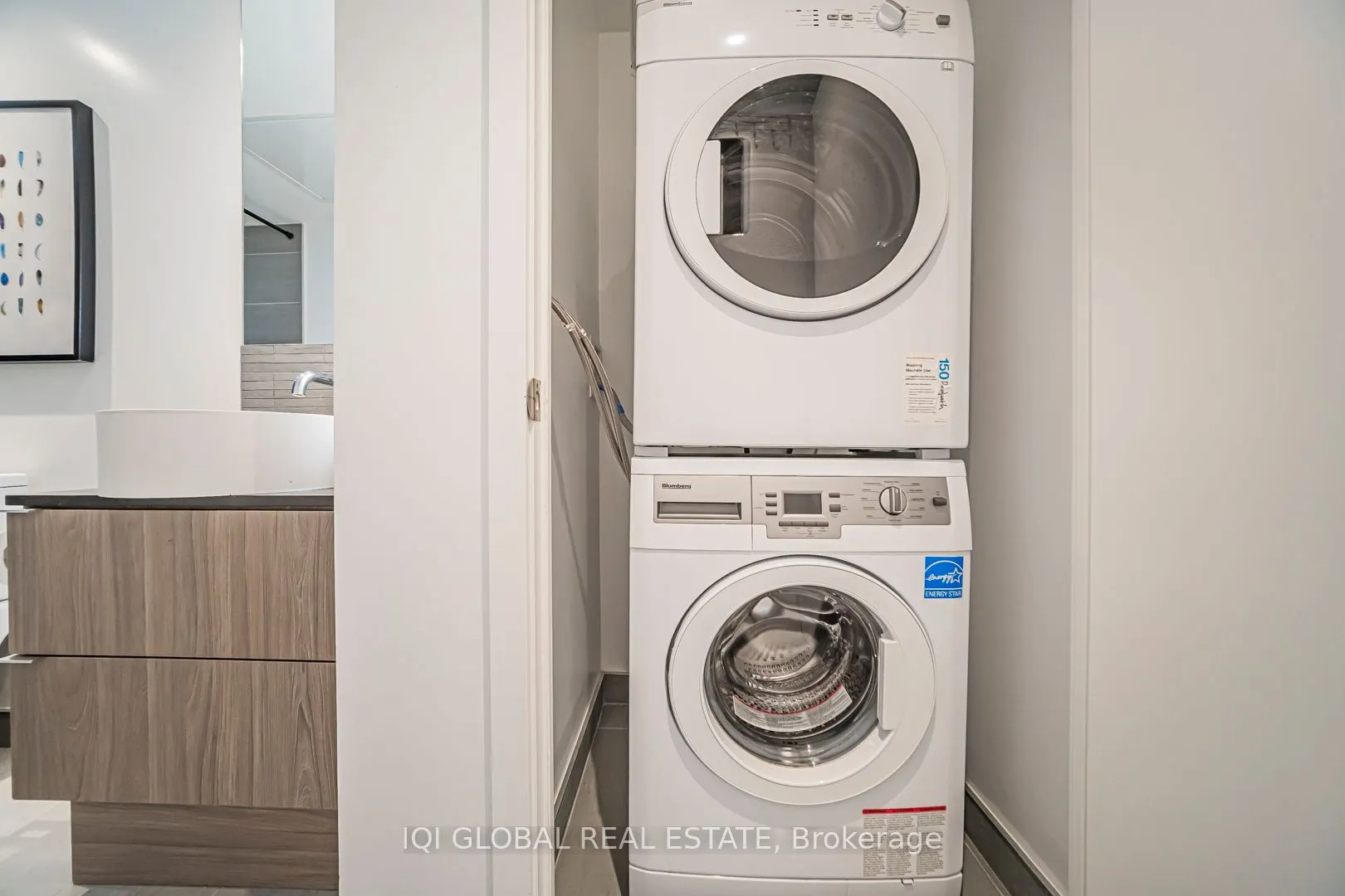 161 Roehampton Avenue, #2505