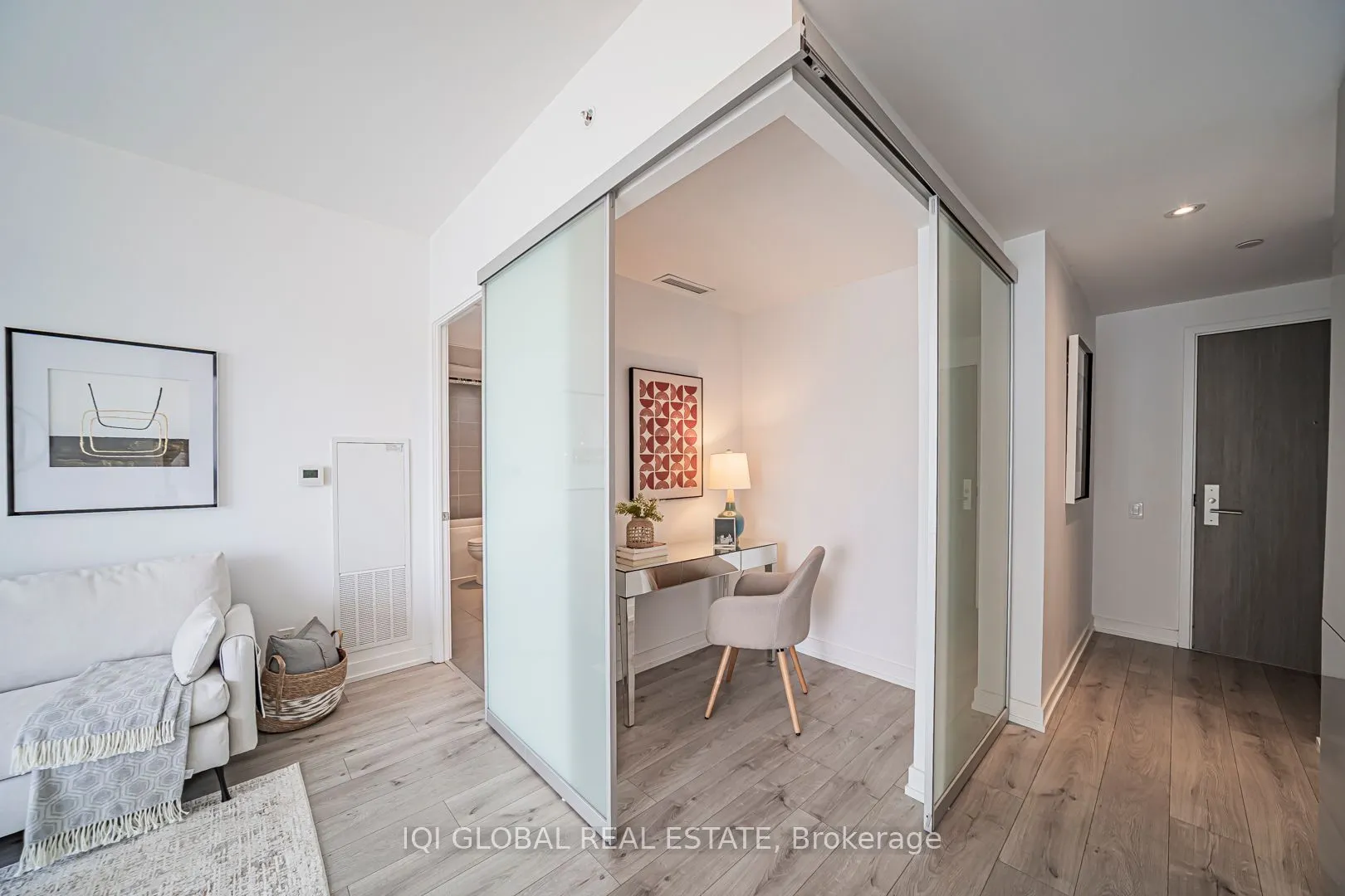 161 Roehampton Avenue, #2505