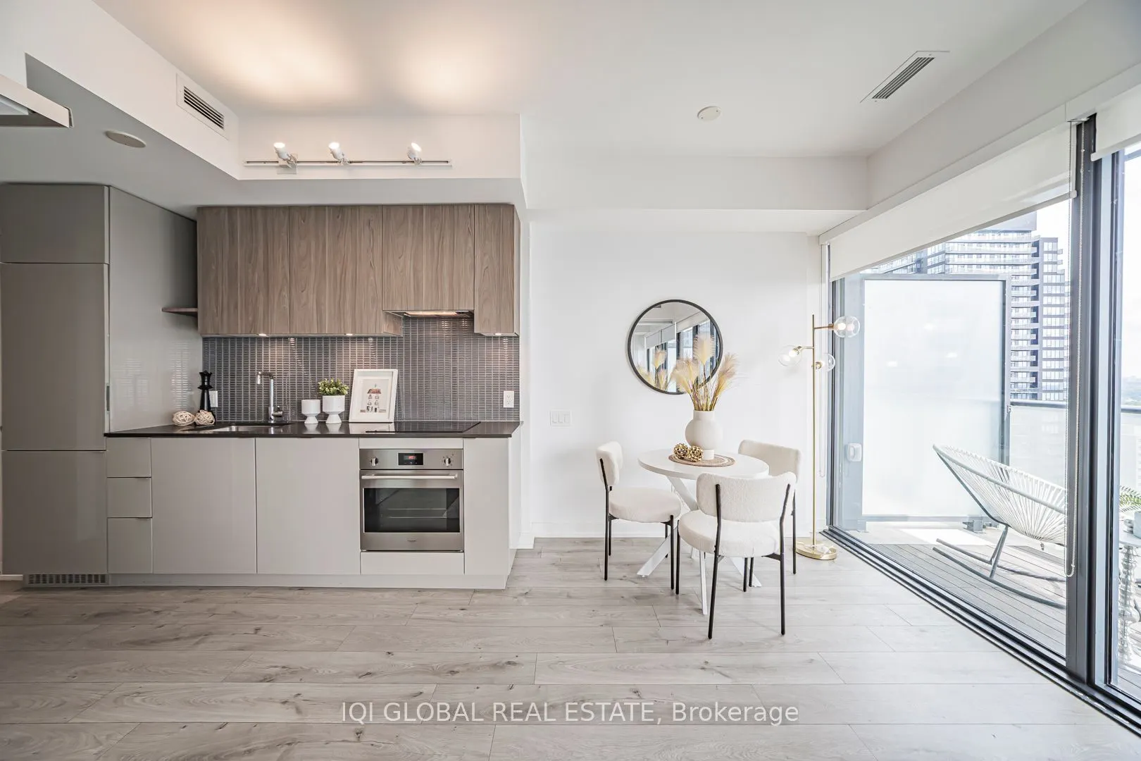 161 Roehampton Avenue, #2505