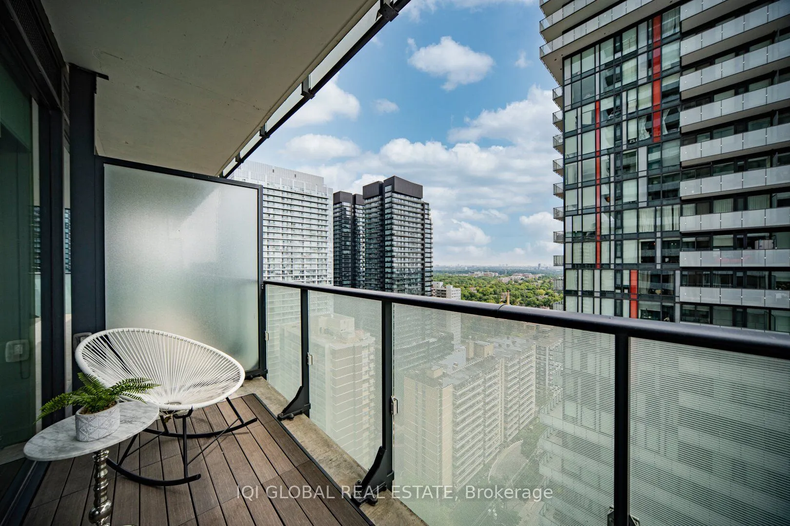 161 Roehampton Avenue, #2505
