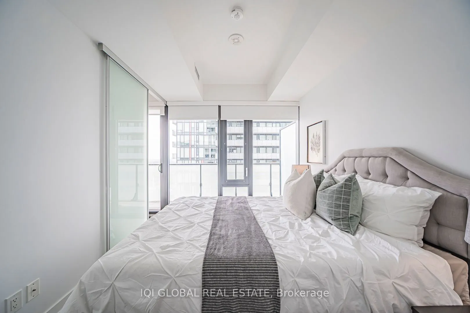 161 Roehampton Avenue, #2505