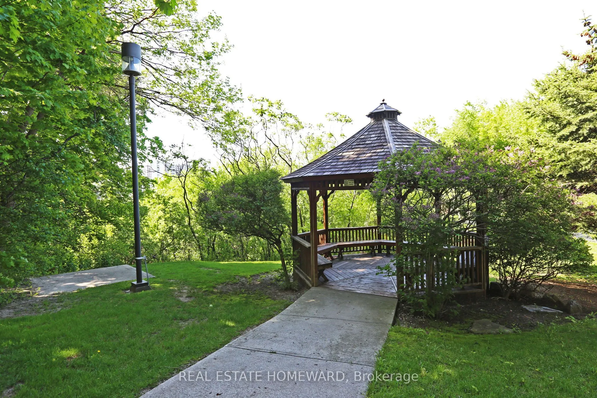 215 Wynford Drive, #801