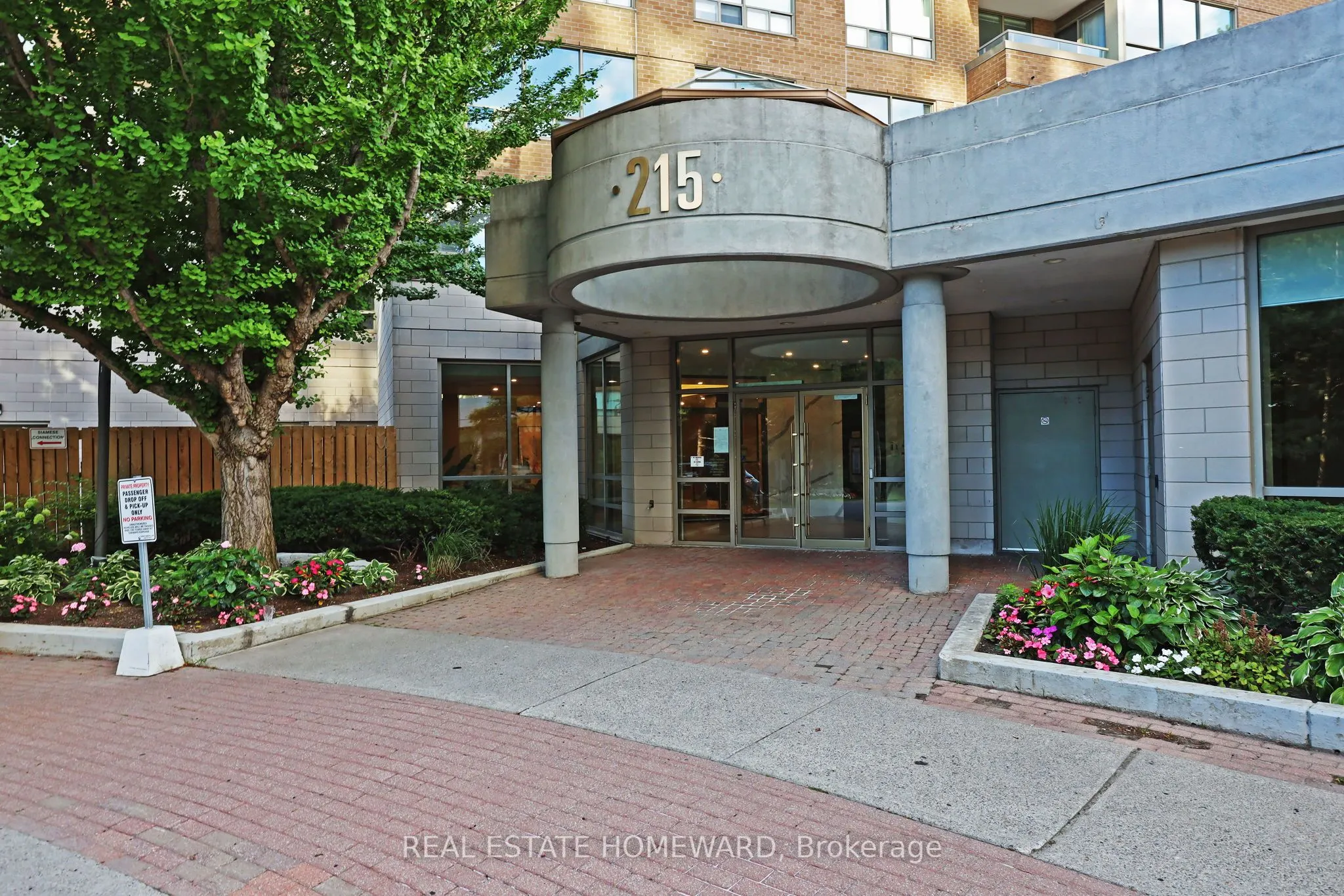 215 Wynford Drive, #801
