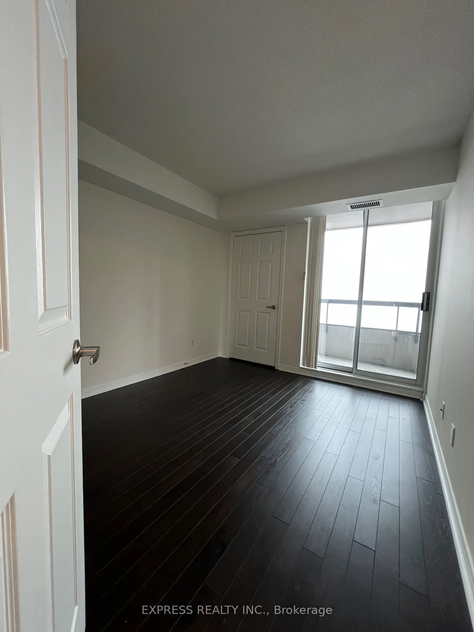 8 Hillcrest Avenue, #1918