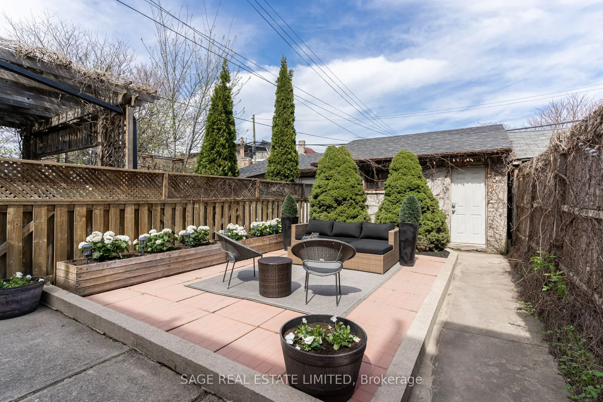 345 Markham Street, #main