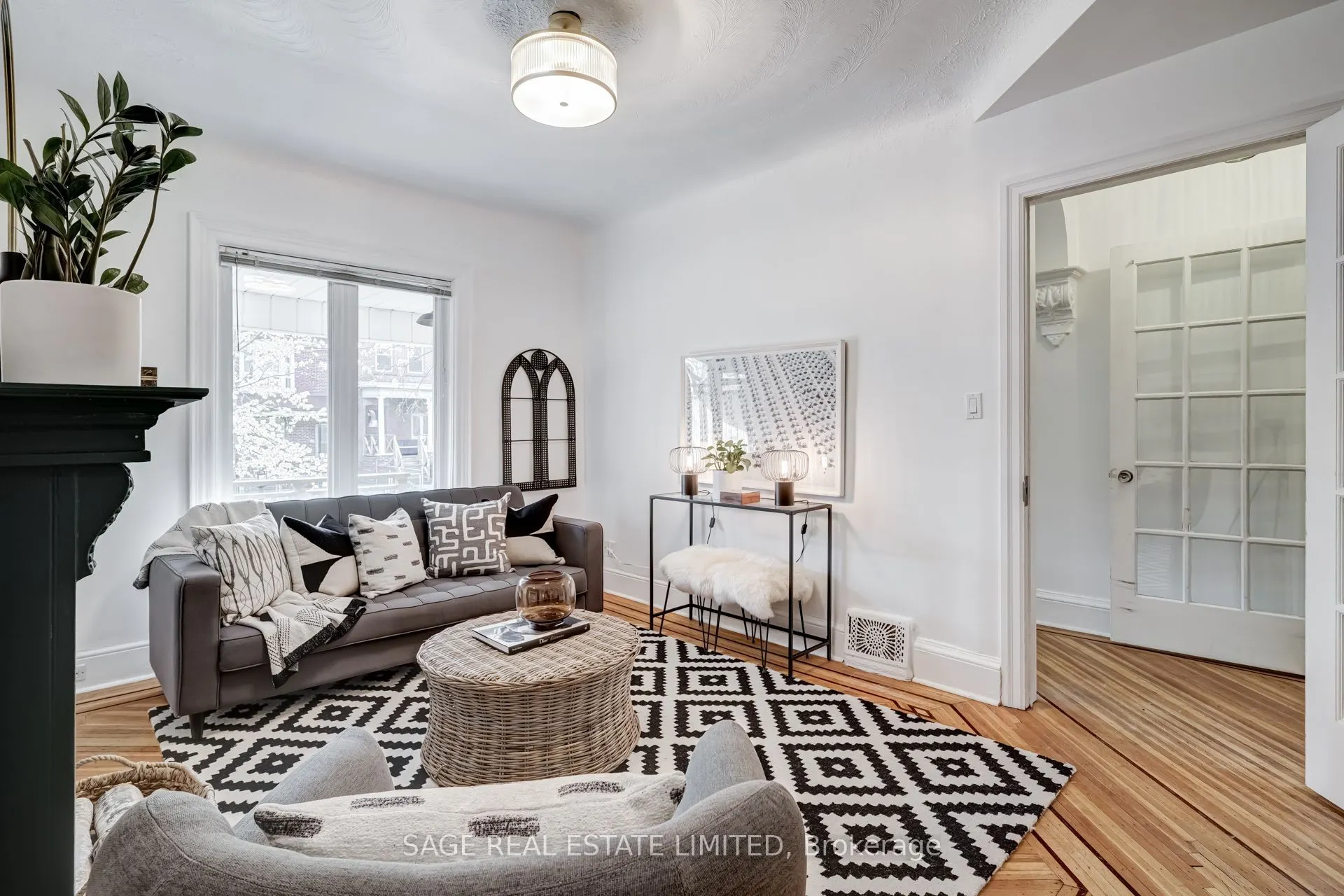 345 Markham Street, #main