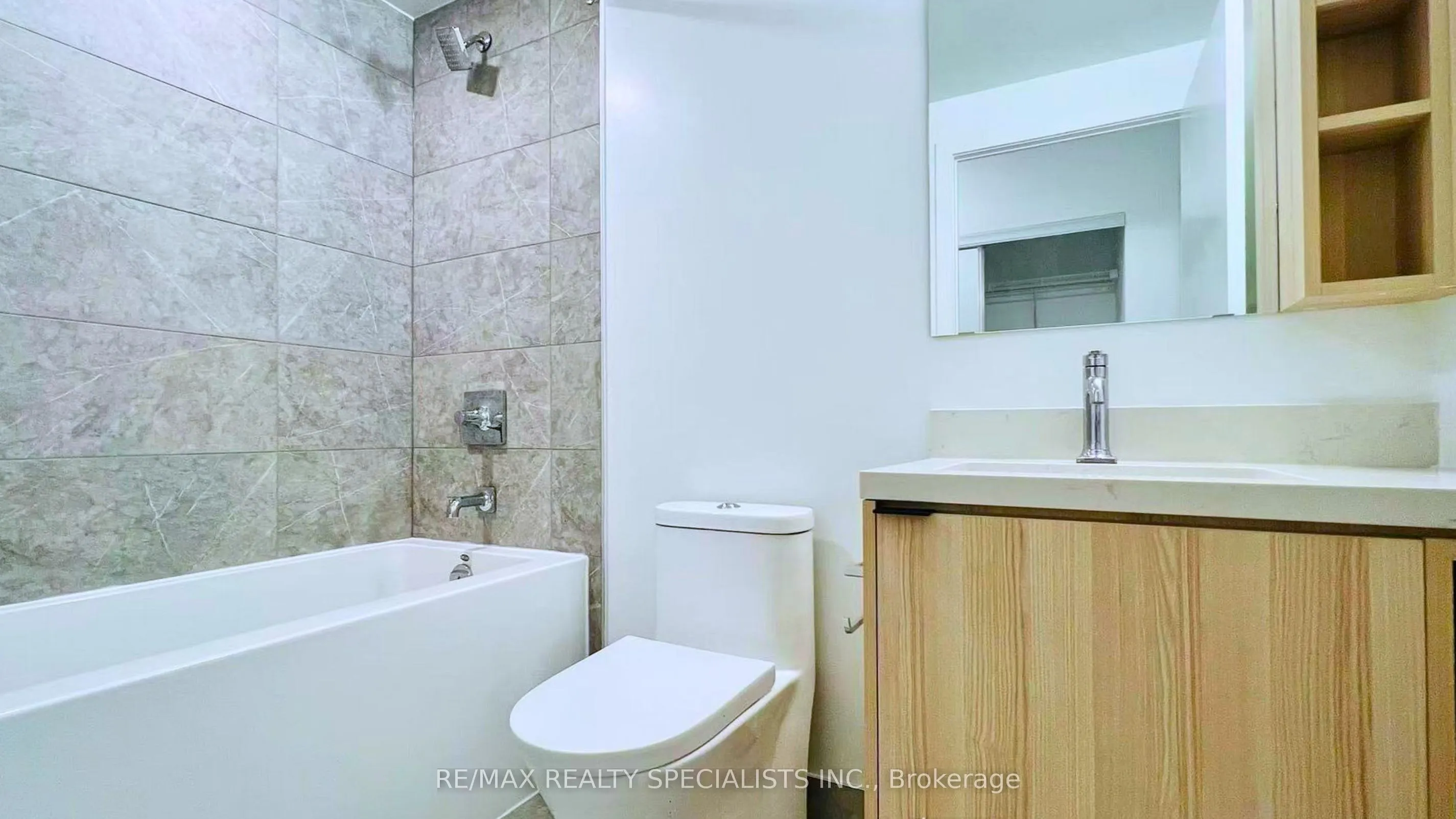 252 Church Street, #5710