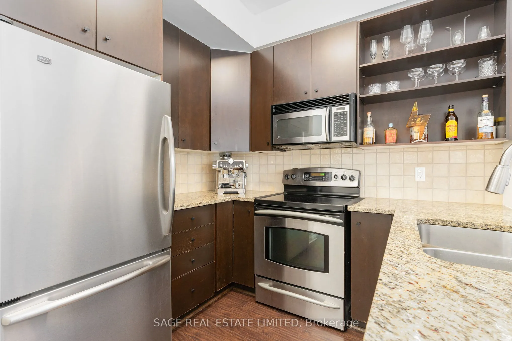 438 King Street W, #309