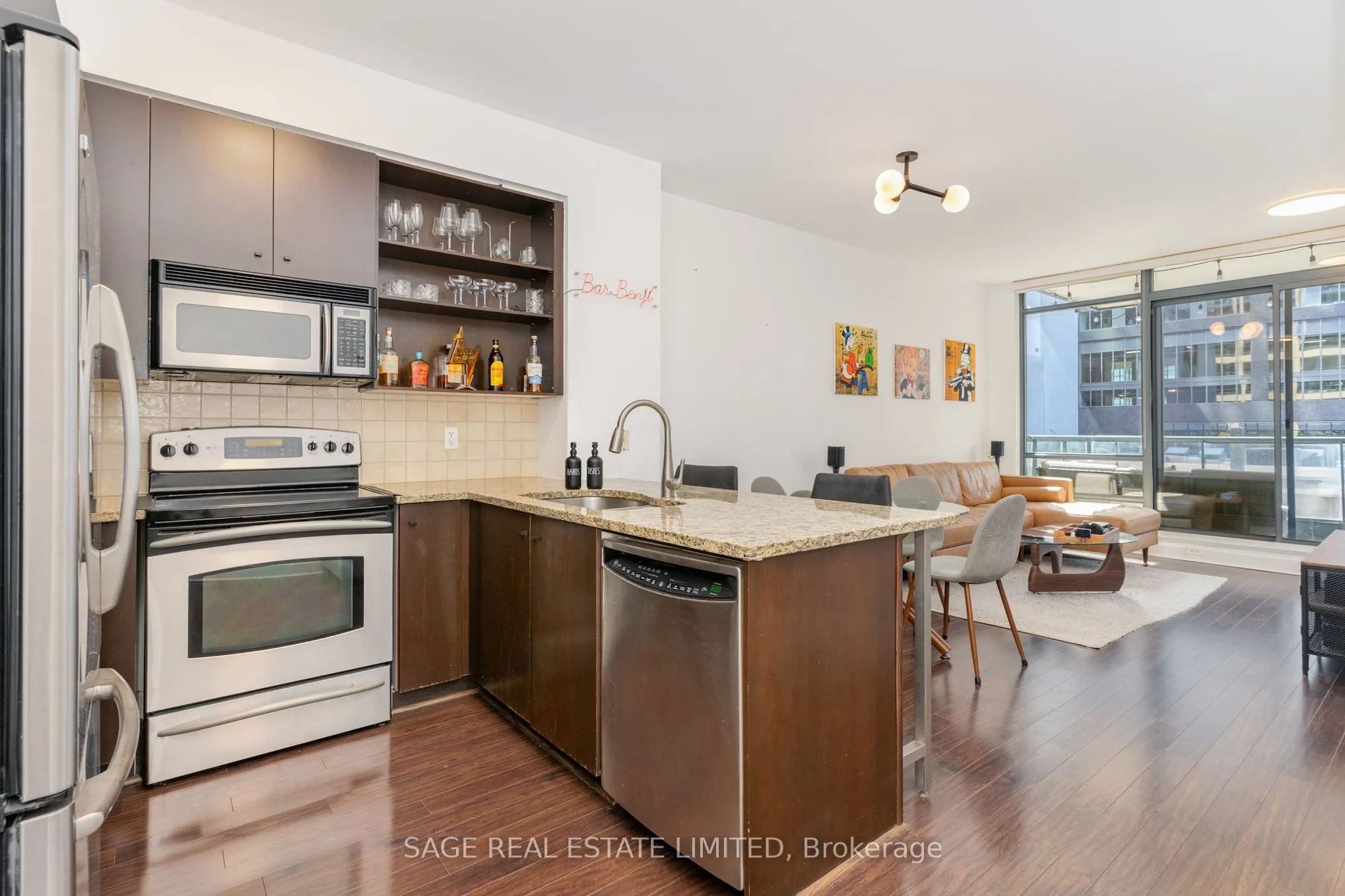 438 King Street W, #309
