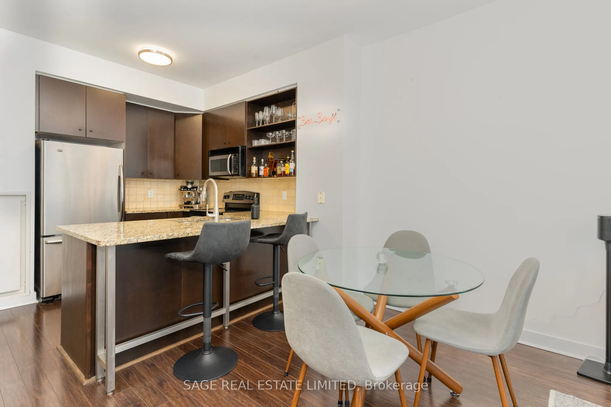 438 King Street W, #309