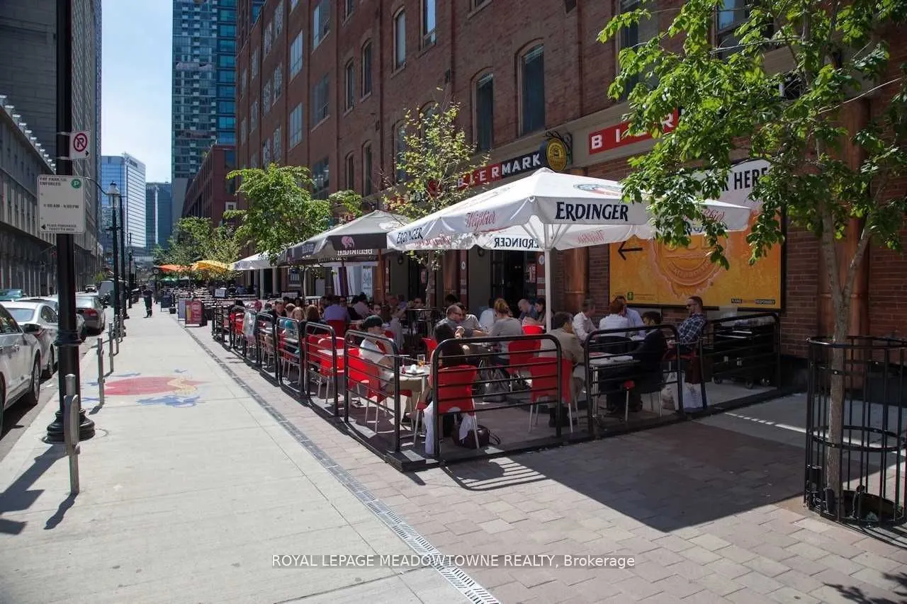 18 Harbour Street, #1805
