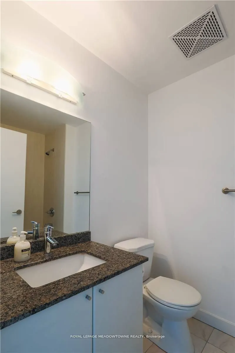 18 Harbour Street, #1805