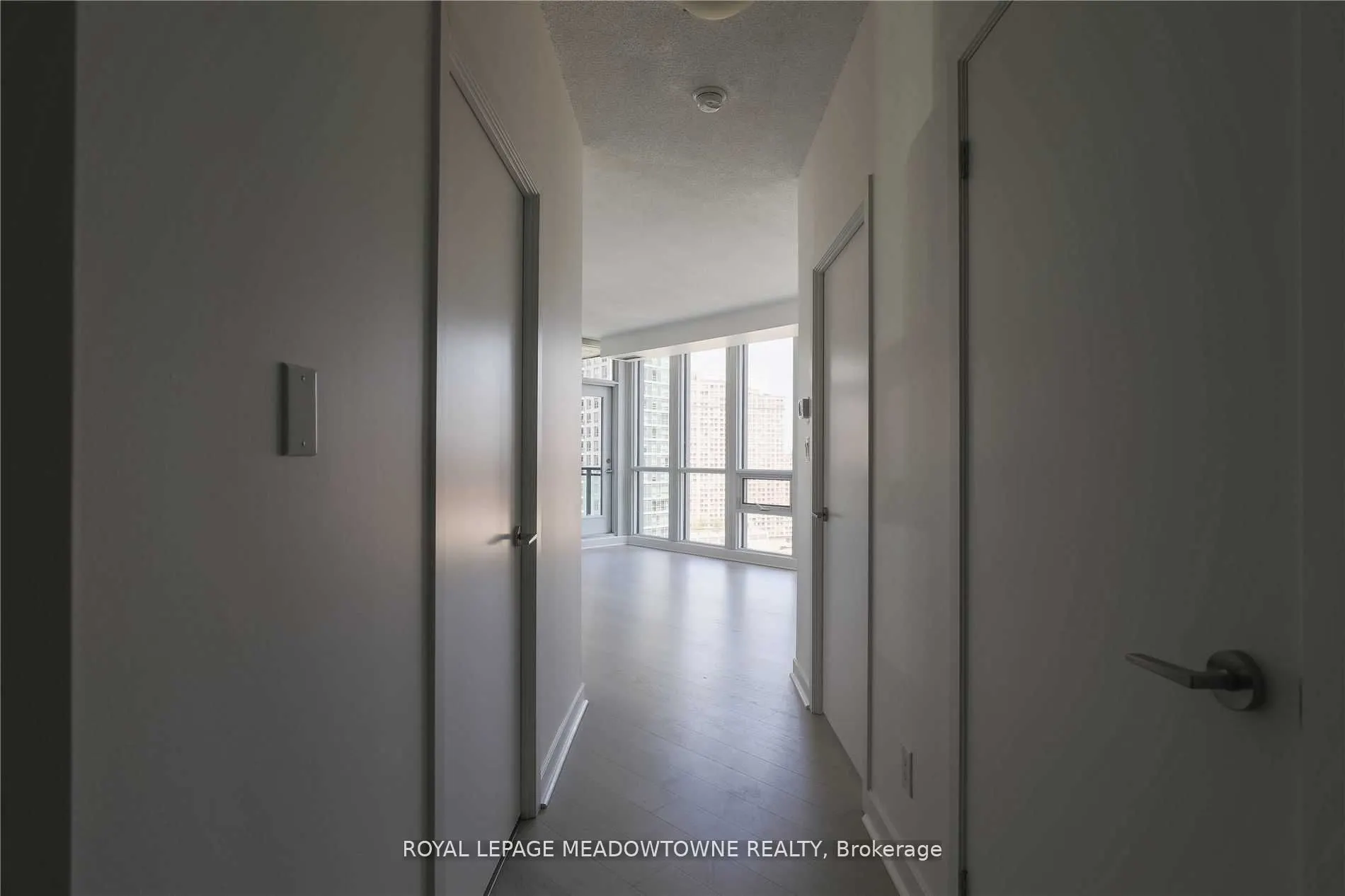 18 Harbour Street, #1805
