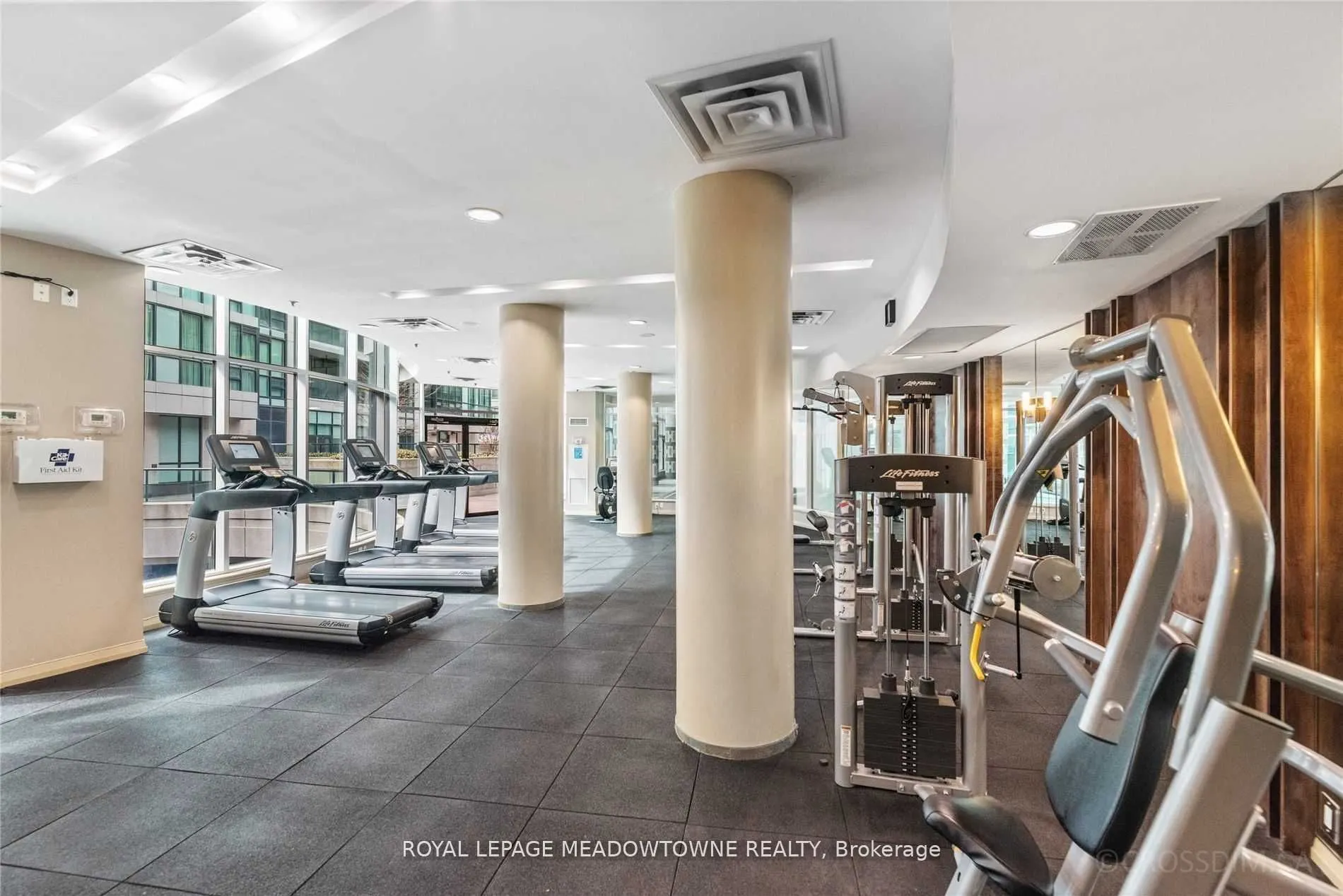 18 Harbour Street, #1805