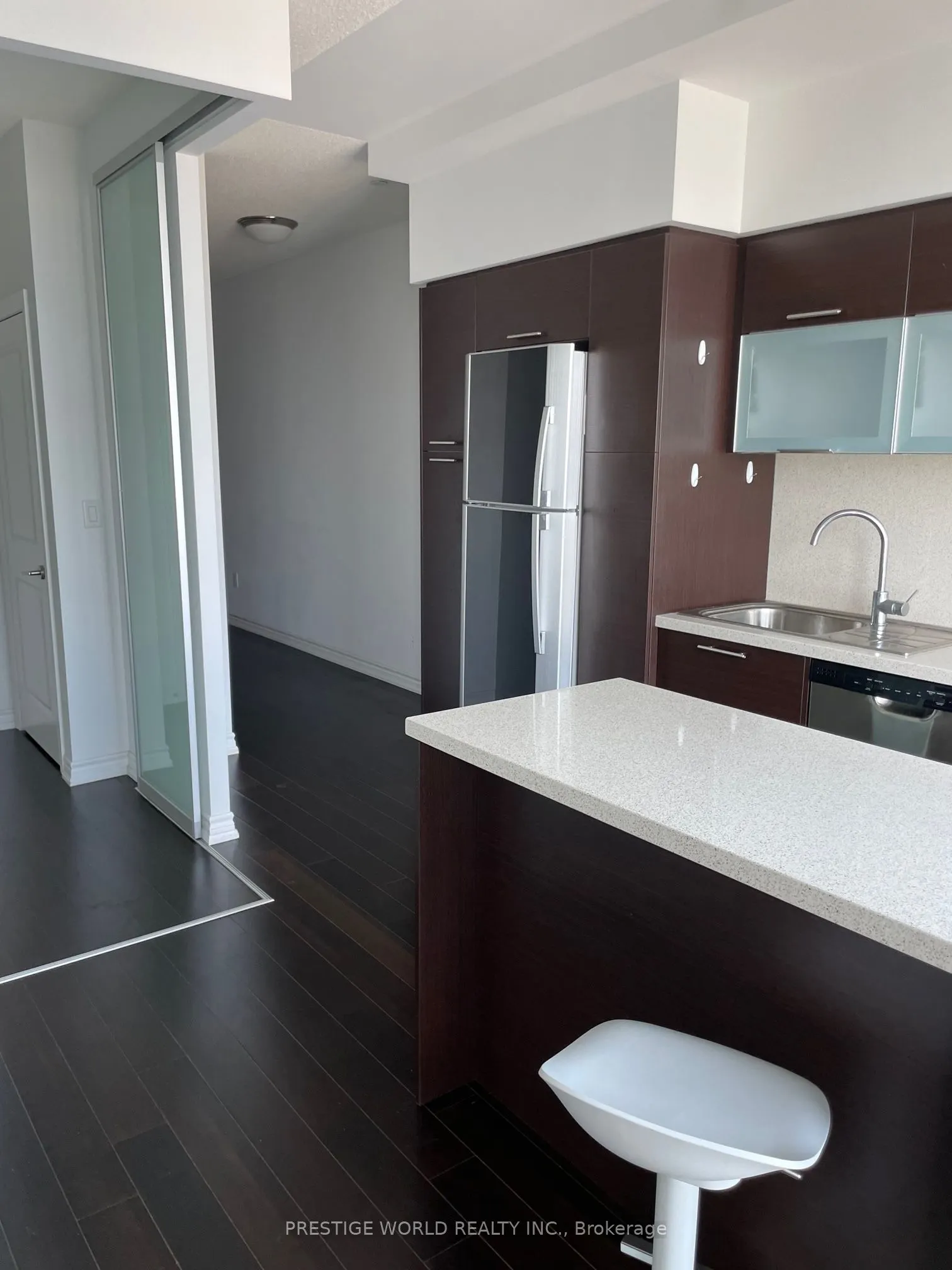 386 Yonge Street, #4814