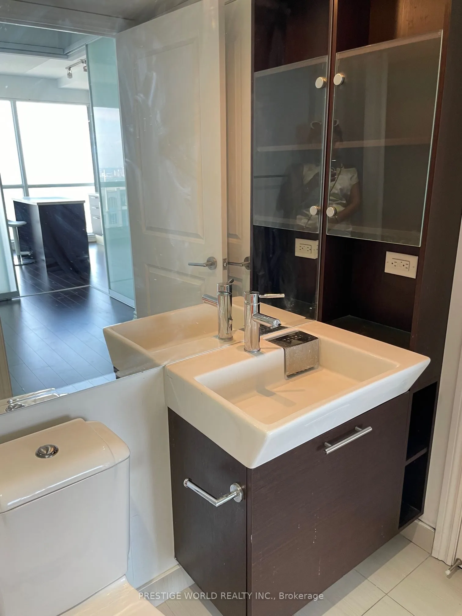 386 Yonge Street, #4814