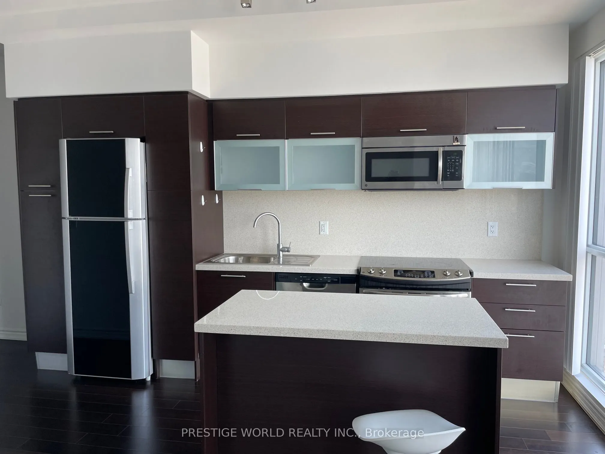 386 Yonge Street, #4814
