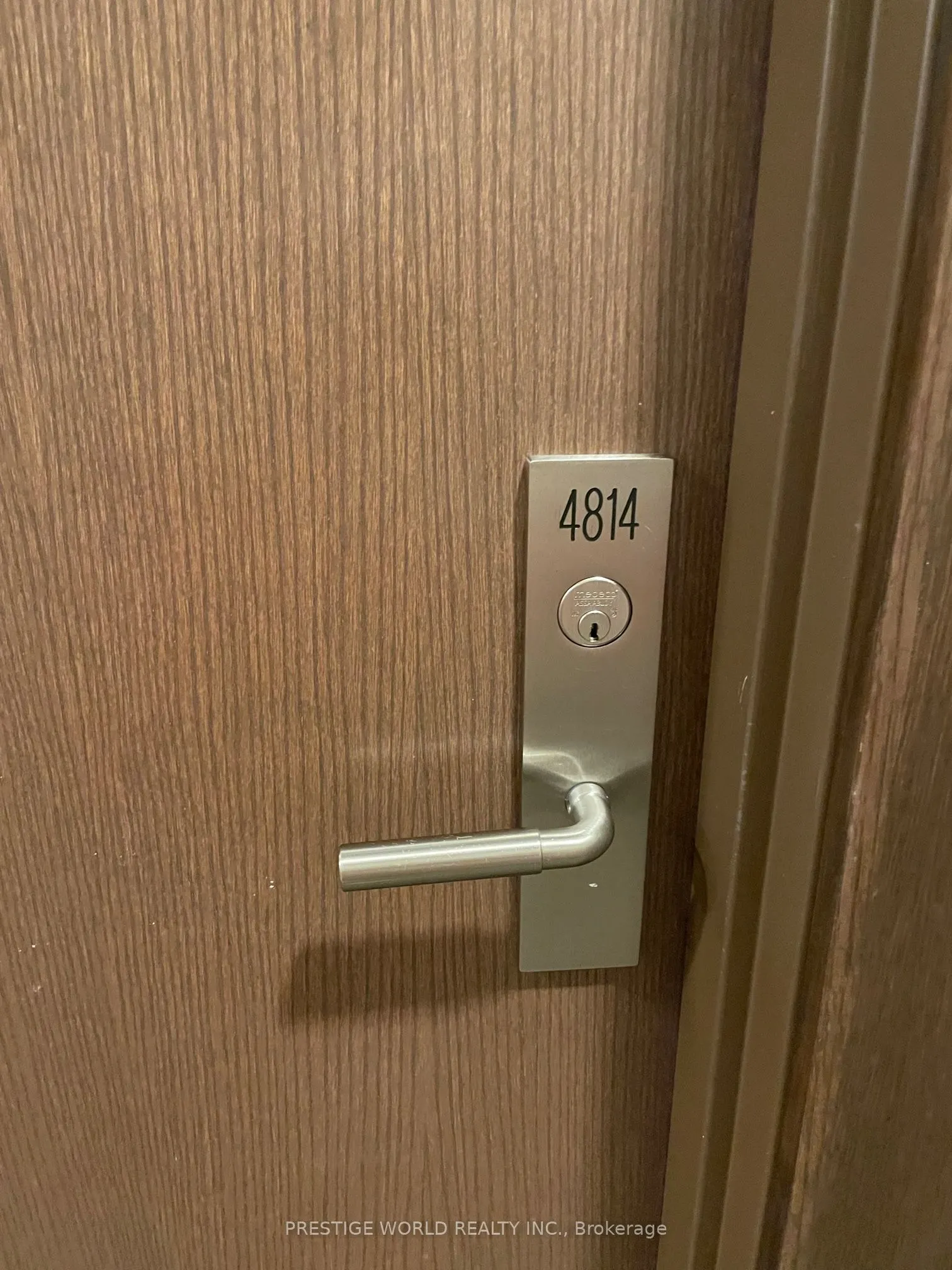 386 Yonge Street, #4814