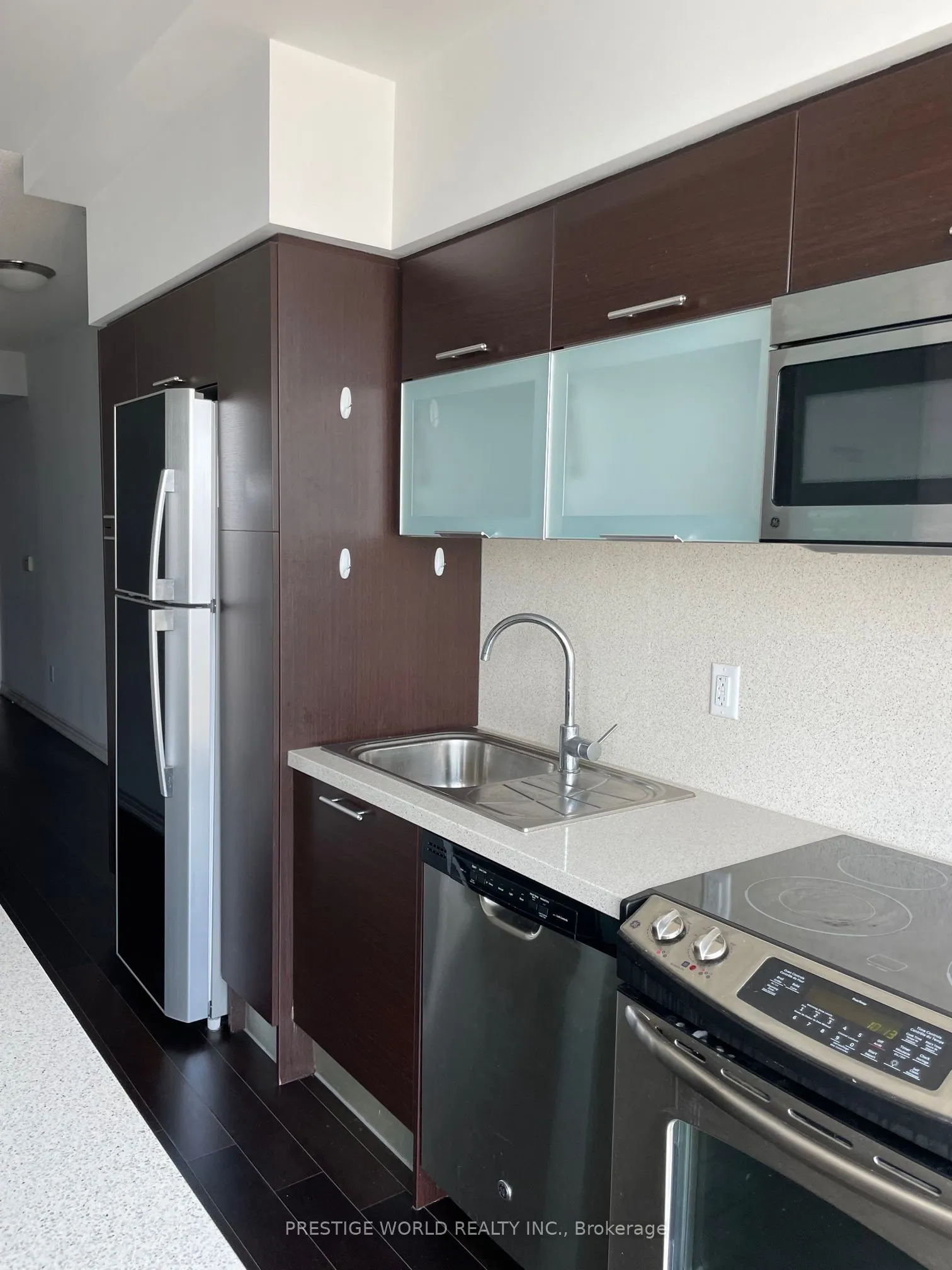 386 Yonge Street, #4814