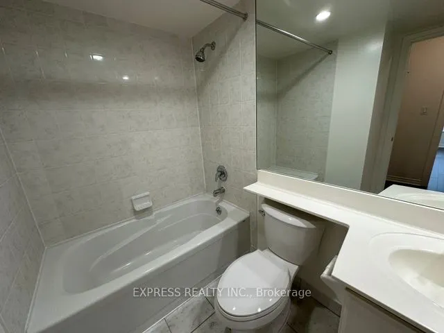 168 Simcoe Street, #1222