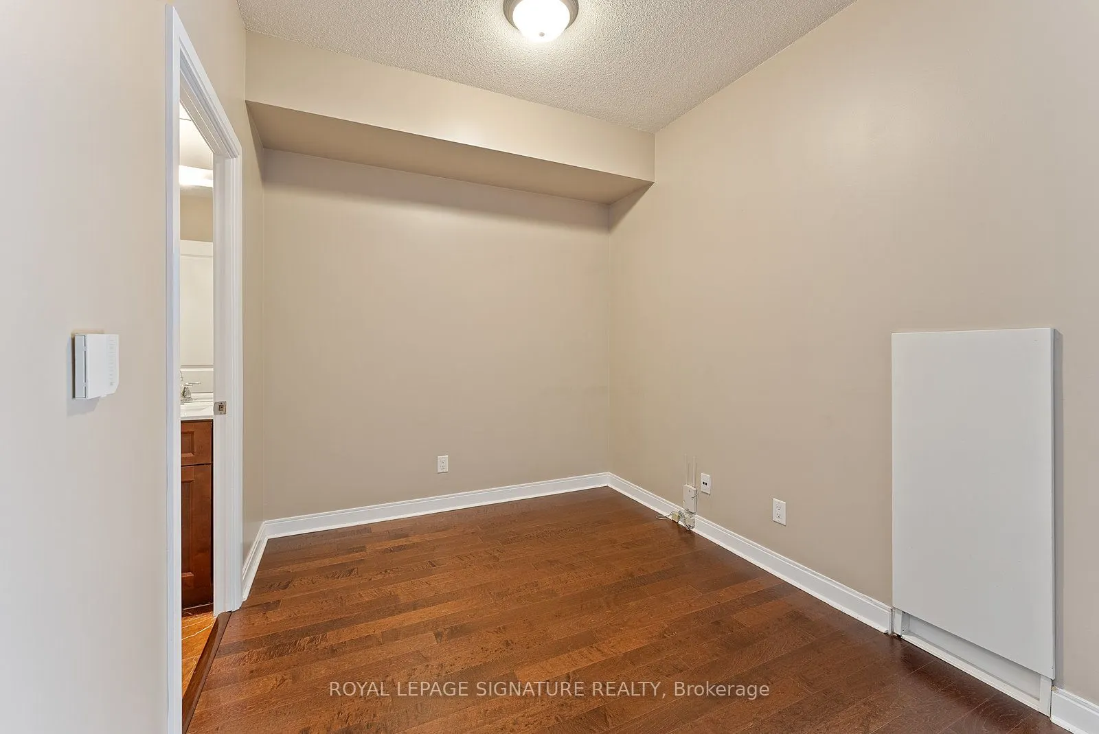 21 Scollard Street, #209
