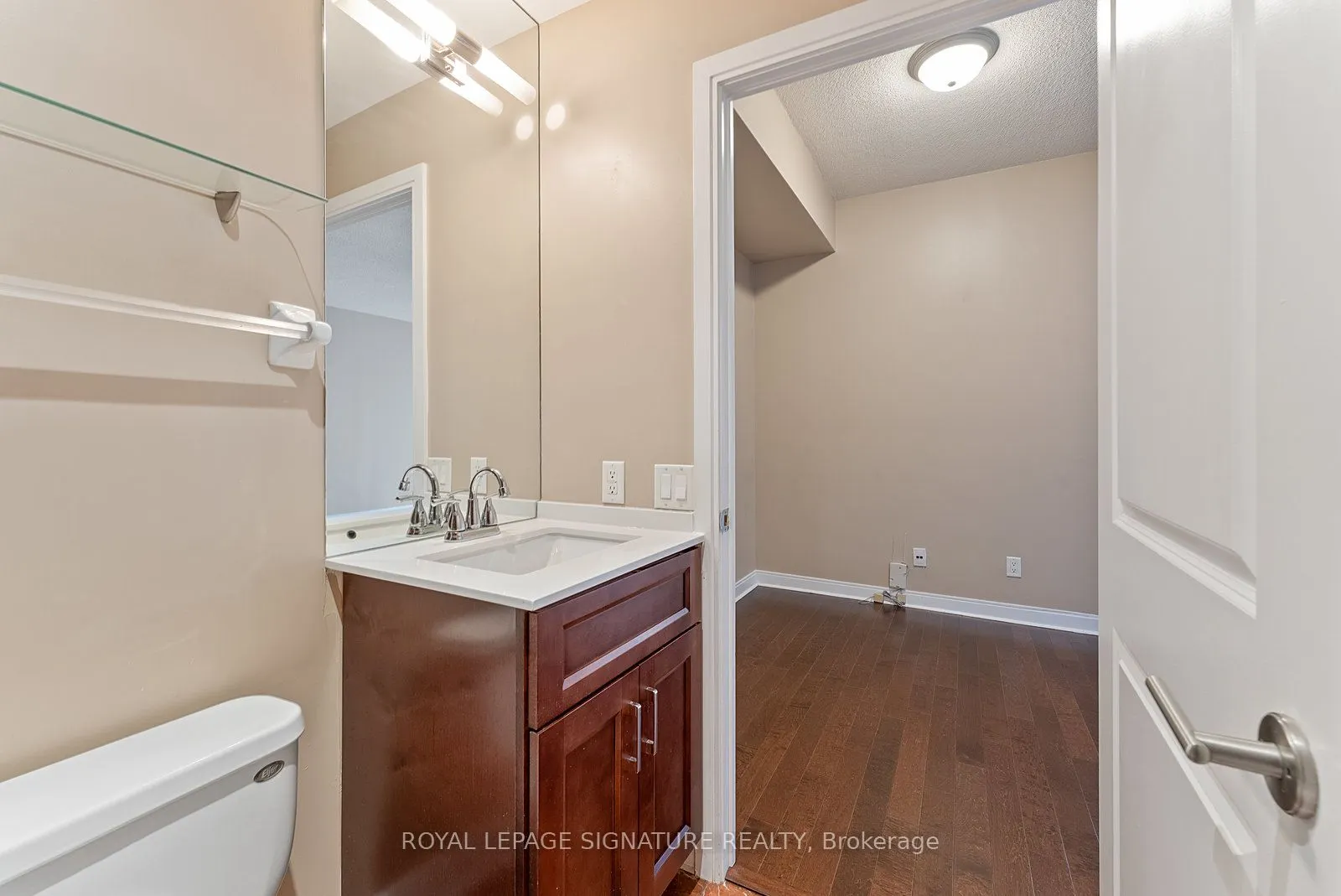21 Scollard Street, #209