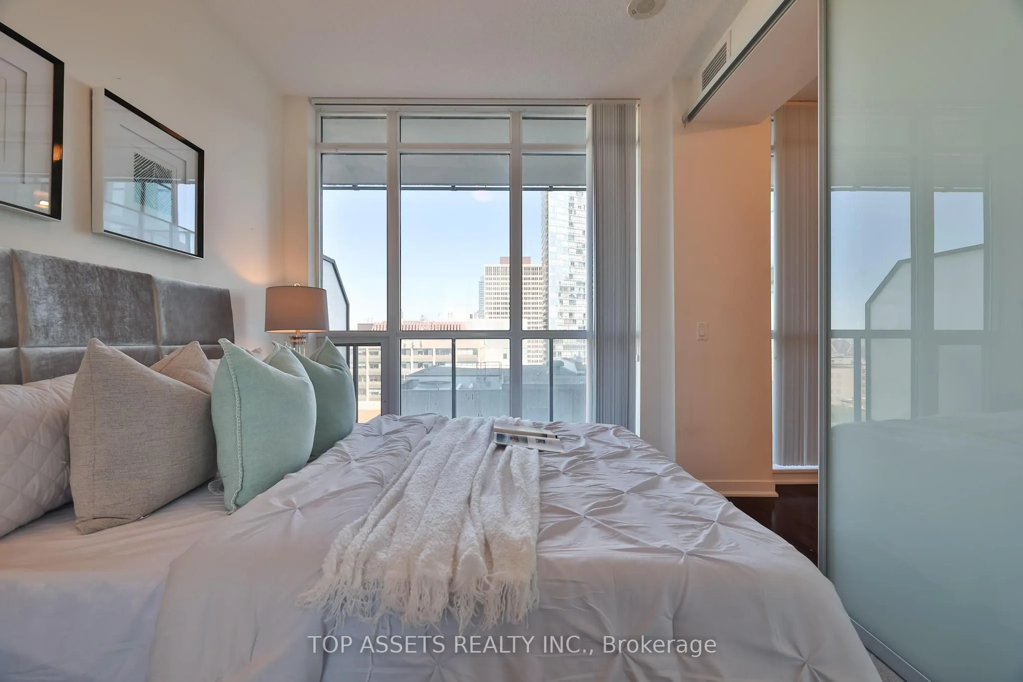 770 Bay Street, #1613