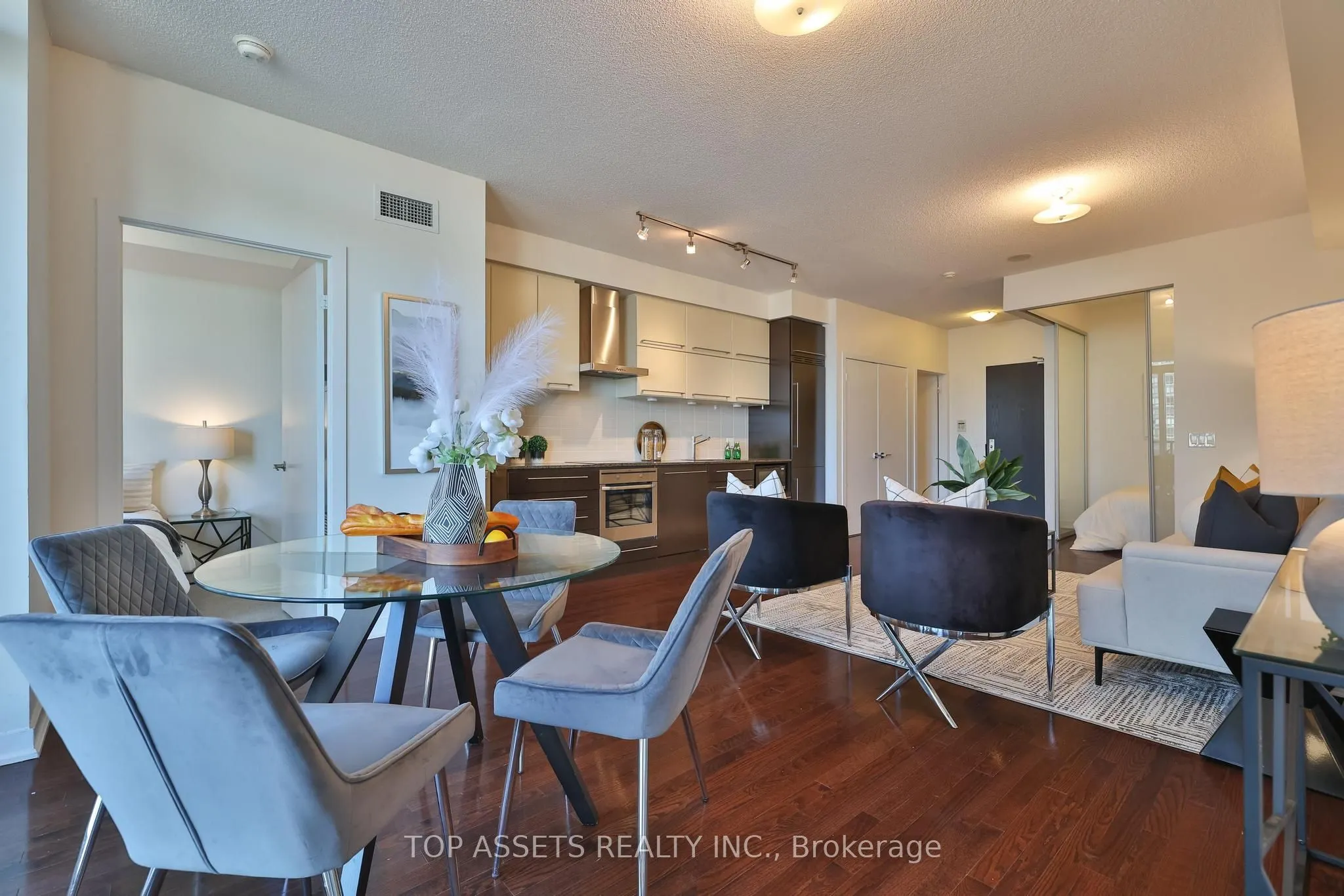 770 Bay Street, #1613