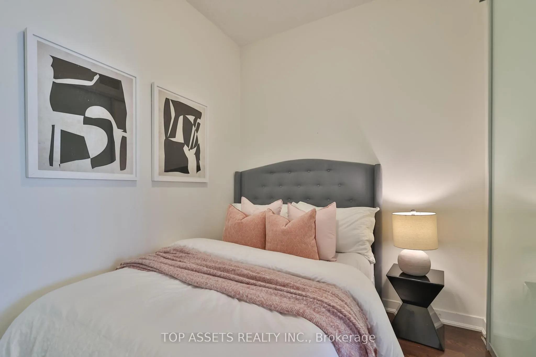770 Bay Street, #1613