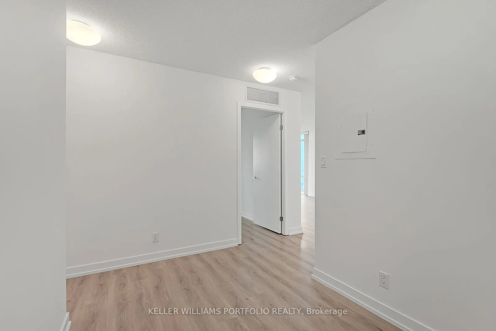 81 Navy Wharf Court, #2309